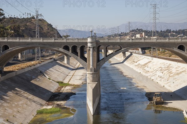 Bridge over urban aqueduct of Los Angeles River