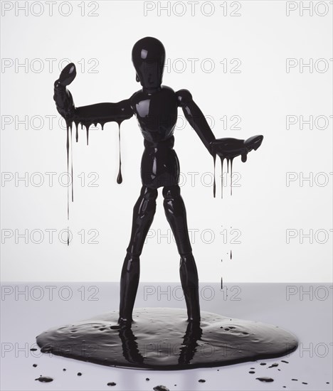 Melting figurine