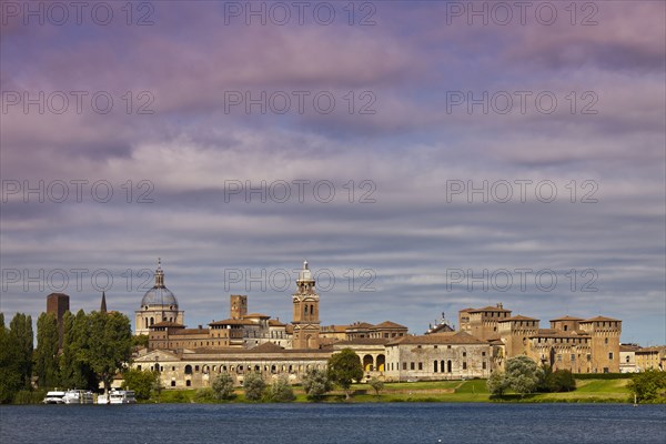 Lake in front of Palazzo Ducale