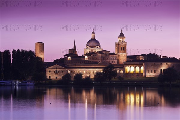 Lake in front of Palazzo Ducale