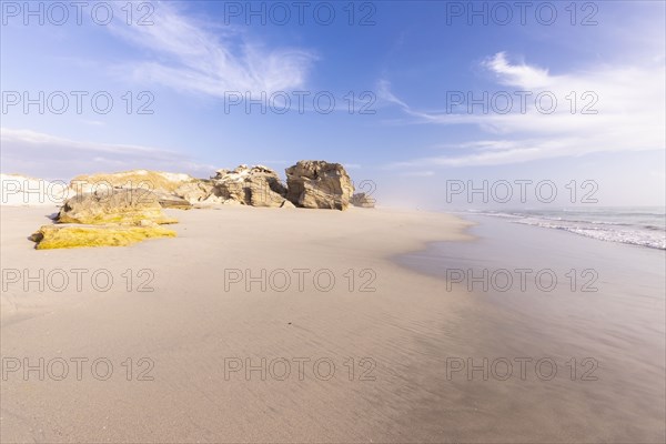 Rock formations on Sopiesklip beach in Walker Bay Nature Reserve