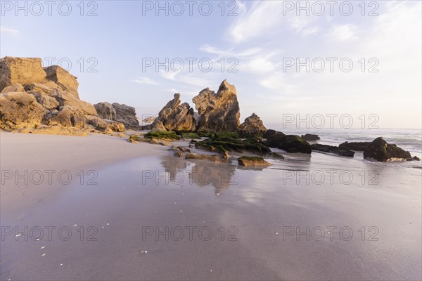 Rock formations on Sopiesklip beach in Walker Bay Nature Reserve