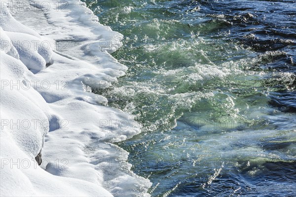 Ice and snow along Big Wood River