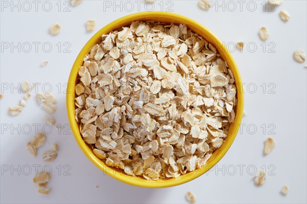 Overhead view of oats in bowl