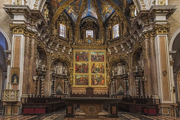 Altar in St Mary's Cathedral