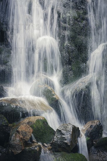 Dzembronskie waterfalls, Large waterfall falling on mossy rocks