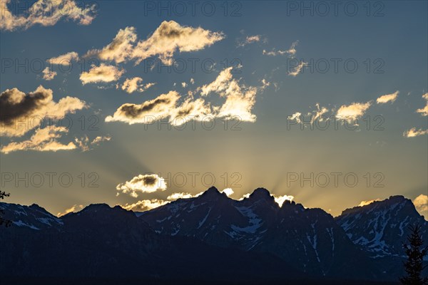 Scenic view of Sawtooth Mountains at sunset