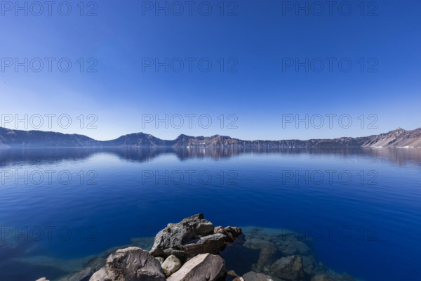 USA, Oregon, Clear sky over calm Crater lake