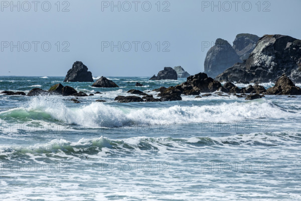 USA, Oregon, Brookings, Sea waves on rocky Oregon Coast