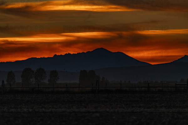 USA, Idaho, Bellevue, Silhouette of hill against sky at sunset
