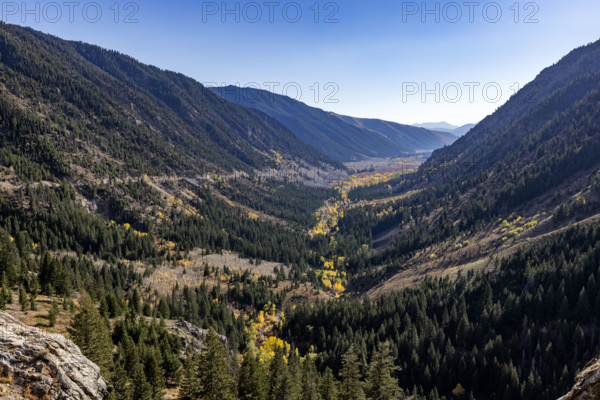 USA, Idaho, Sun Valley, Autumn colors in Trail Creek drainage