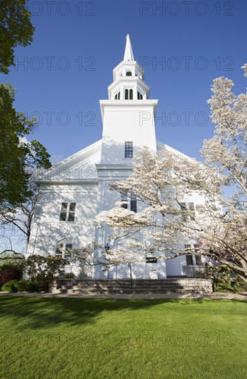 USA, New Jersey, Mendham, Exterior of Presbyterian Church on sunny day