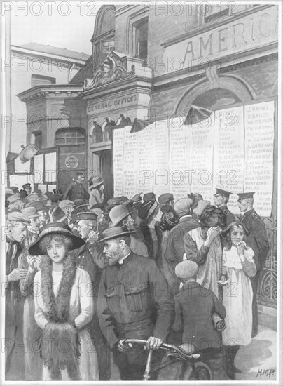 Illustration montrant la foule rassemblée devant les locaux de la White Star Line, à Southampton, afin de consulter la liste des survivants du RMS Titanic. Construit par Harland & Wolff, à Belfast (Irlande), en 1910-1911, le RMS Titanic sombra après avoir heurté un iceberg, le 15 avril 1912, au large de Terre-Neuve, lors de son voyage inaugural de Southampton (Angleterre) à New York (USA), entraînant la perte de 1522 passagers et membres d’équipage. (Photo par Titanic Images/Universal Images Group)