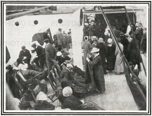 Sauvetage des survivants du RMS Titanic par l’équipage du RMS Carpathia