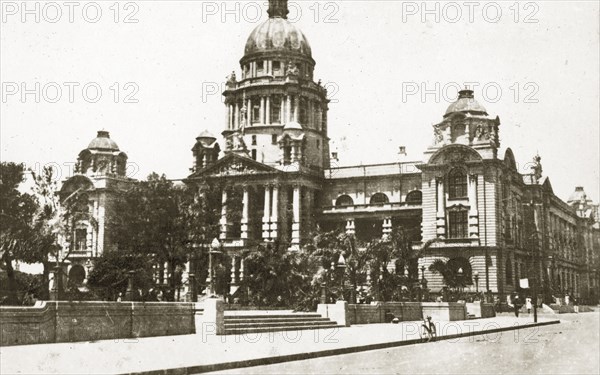 Durban town hall. View of the grandiose town hall building in the centre of Durban. Durban, Natal (KwaZulu Natal), South Africa, 1-5 January 1924. Durban, KwaZulu Natal, South Africa, Southern Africa, Africa.