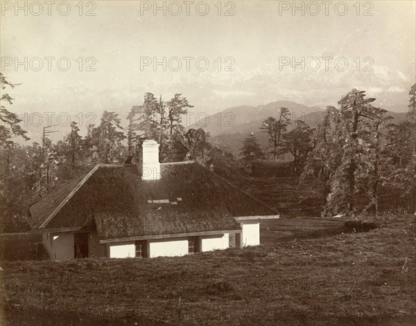 Dak bungalow overlooking Kanchenjunga . A dak bungalow (traveller's rest house) near Darjeeling overlooks a valley, with a view of Kanchenjunga mountain in the distance. Sandakphu, West Bengal, India, circa 1885. Sandakphu, West Bengal, India, Southern Asia, Asia.