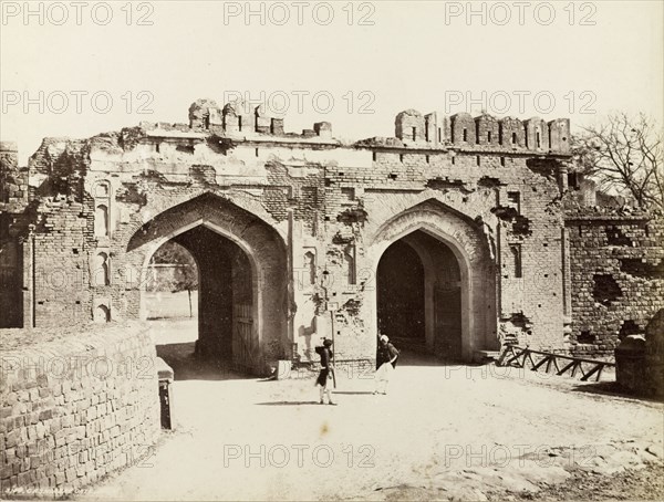 Cashmere (Kashmir) Gate, Delhi. Approach to the double-arched Cashmere (Kashmir) Gate, the scene of a battle between British troops and mutinous Indian sepoys during the Indian Mutiny and Rebellion (1857-58). Delhi, India, circa 1880. Delhi, Delhi, India, Southern Asia, Asia.