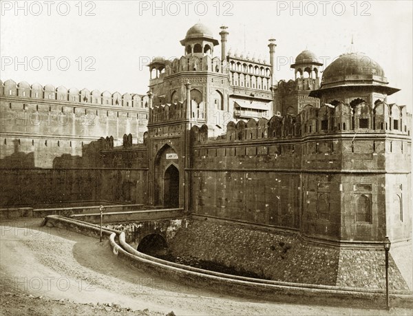Lahore Gate, Delhi Fort. Approach to the Lahore Gate, the western entrance to the Delhi Fort complex. Delhi, India, circa 1880. Delhi, Delhi, India, Southern Asia, Asia.