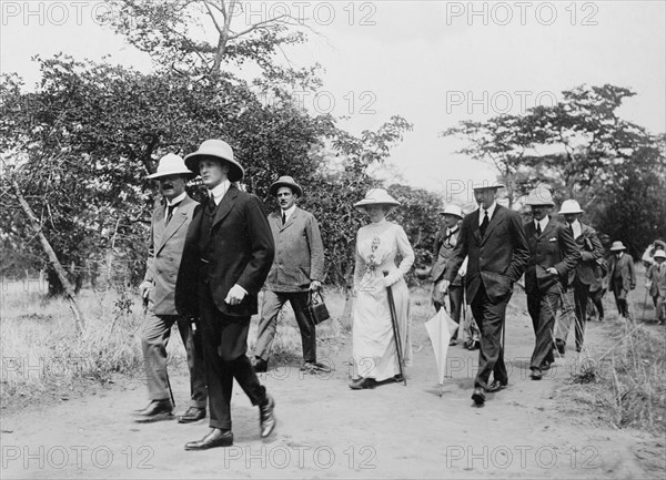 Royal tour of Kandahar Island. The Duke and Duchess of Connaught and their royal entourage receive a guided tour of Kandahar Island. This was one of several stops made by the royal couple following their official visit to Cape Town to open the new Union Parliament. Near Livingstone, Northern Rhodesia (Zambia), 13 November 1910., South (Zambia), Zambia, Southern Africa, Africa.