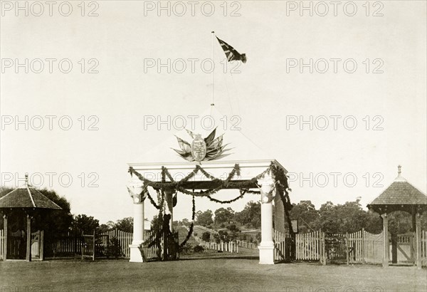 Royal welcome arch at King's Park, Perth. A welcome arch festooned with garlands at the entrance to King's Park, part of celebrations to welcome the Duke and Duchess of Cornwall and York (later King George V and Queen Mary) to Perth. Perth, Australia, July 1901. Perth, West Australia, Australia, Australia, Oceania.