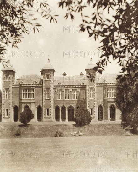 Government House, Perth. Front view of Perth's Government House, located in the city's business district between St. Georges Terrace and the Swan River. Perth, Australia, circa 1901. Perth, West Australia, Australia, Australia, Oceania.