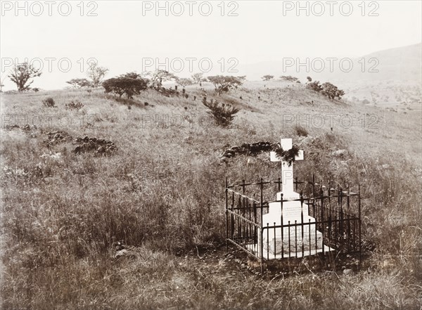 Battle of Val Krantz memorial. A memorial to the fallen soldiers of the King's Own Royal Lancashire Regiment, who died at the Battle of Val Krantz and Pieters (1900) during the Second Boer War (1899-1902). Natal (KwaZulu-Natal), South Africa, circa 1903., KwaZulu Natal, South Africa, Southern Africa, Africa.