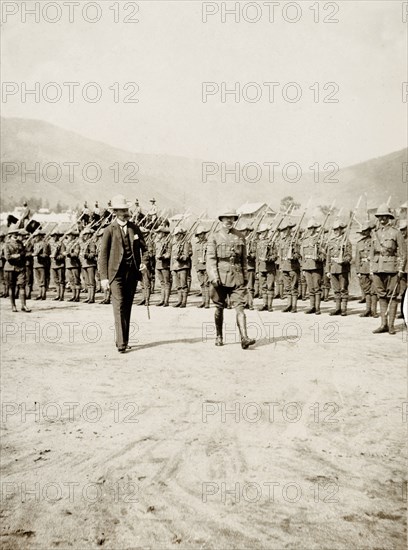 Sir Arthur Lawley inspecting British troops in South Africa. Sir Arthur Lawley (1860-1932), Lieutenant Governor of the Transvaal, inspects a line up of British troops. Barberton, Eastern Transvaal (Mpumalanga), South Africa, 1904. Barberton, Mpumalanga, South Africa, Southern Africa, Africa.
