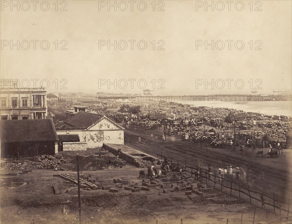 Relief effort during the Madras famine. Thousands of sacks containing grain wait to be loaded onto carts at a beach in Madras. This was part of a Western relief effort during the Madras famine of 1876-8, which claimed the lives of several million people in the city and surrounding areas. Madras (Chennai), Tamil Nadu, India, circa 1876. Chennai, Tamil Nadu, India, Southern Asia, Asia.