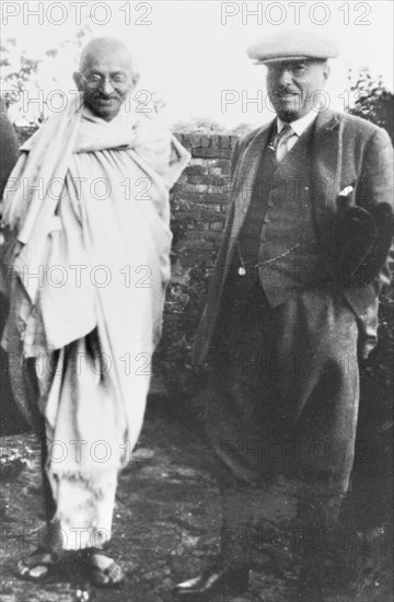 Mahatma Ghandi meets Sir Henry Staveley Lawrence. Mahatma Ghandi (1869-1948) meets British civil servant Sir Henry Staveley Lawrence during his visit to England as sole representative of the Indian National Congress (INC) at the Second Round Table Conference. Oxford, England, 1931. Oxford, Oxfordshire, England (United Kingdom), Western Europe, Europe .
