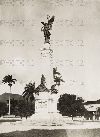 First World War memorial, Trinidad. A memorial statue in a park in Port of Spain, commemorating the fallen soldiers of the First World War (1914-18). Port of Spain, Trinidad, circa 1931. Port of Spain, Trinidad and Tobago, Trinidad and Tobago, Caribbean, North America .