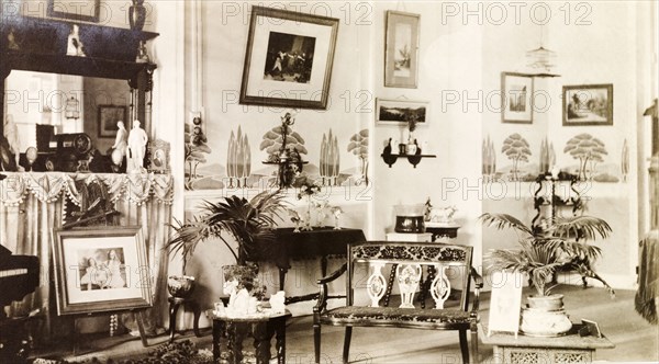 Drawing room of 12 Government Place, Calcutta. The newly-refurbished, elegant drawing room of the flat above the family-owned chronometers 'James Murray and Company', located at 12 Government Place. Calcutta (Kolkata), India, circa 1910. Kolkata, West Bengal, India, Southern Asia, Asia.
