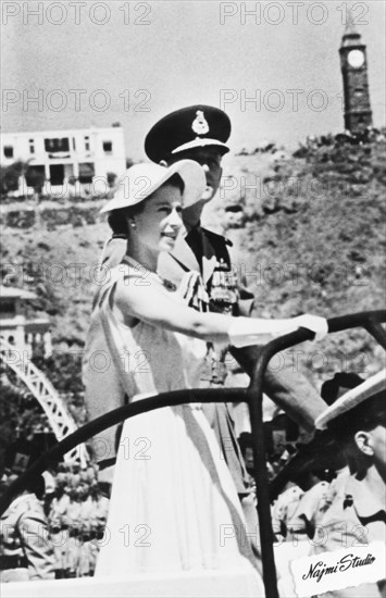 Queen Elizabeth II visits Aden, 1954. Queen Elizabeth II inspects a parade of troops during a visit to Aden, part of her royal tour of the Commonwealth between November 1953 to May 1954. Aden, Yemen, 27 April 1954. Aden, Adan, Yemen, Middle East, Asia.