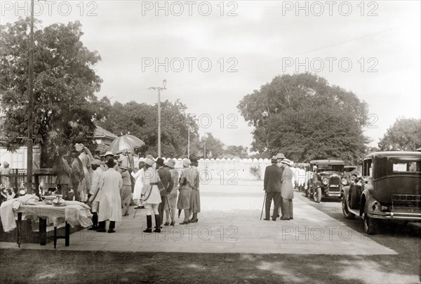 Viceregal party at Jaora. Lord Irwin's viceregal entourage arrive for a tour of the kennels and stables owned by Muhammad Iftikhar Ali Khan, Nawab of Jaora. Jaora State, Malwa Agency (Madhya Pradesh), India, 3 August 1928., Madhya Pradesh, India, Southern Asia, Asia.