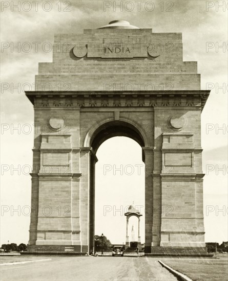 The India Gate, Delhi. View of the India Gate in Delhi, a war memorial designed by British architect Sir Edwin Lutyens to commemorate more than 90,000 Indian soldiers who lost their lives during World War I (1914-18) and the Anglo-Afghan Wars. Delhi, India, 1941. Delhi, Delhi, India, Southern Asia, Asia.