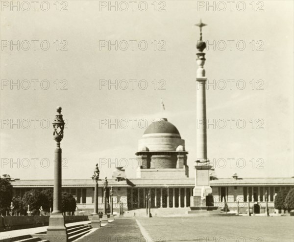 Rashtrapati Bhavan, Delhi. View of Rashtrapati Bhavan, the official residence of the President of India. Designed by British architect Sir Edwin Lutyens and built between 1914 to 1931, it was known as the 'Viceroy's House' and served as the residence of the Governor General of India until 1950. Delhi, India, 1941. Delhi, Delhi, India, Southern Asia, Asia.