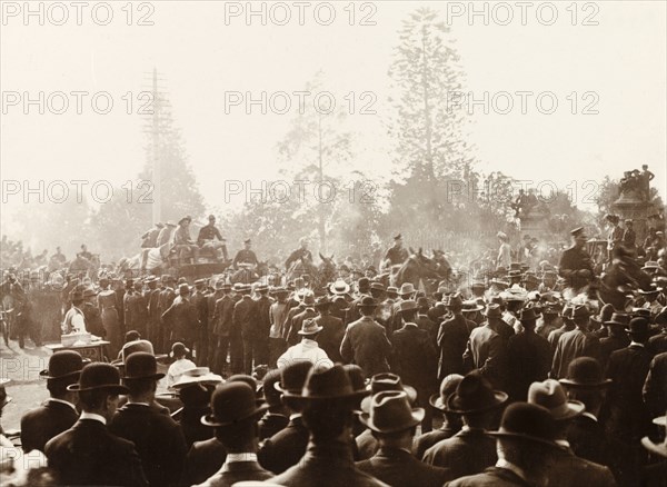Departure of the Earl of Hopetoun. Crowds of people line the streets to catch a glimpse of the Earl of Hopetoun, the first Governor-General of Australia, upon his departure from Sydney. Sydney, Australia, May 1902. Sydney, New South Wales, Australia, Australia, Oceania.