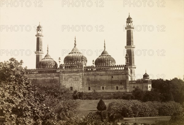 Asafi Imambara, Lucknow. Rear view of the Asafi Imambara at Lucknow, a mosque built in 1784 as part of the Bara Imambara complex by Asaf-ud-daulah, the Nawab of Lucknow. Lucknow, United Provinces (Uttar Pradesh), India, December 1902. Lucknow, Uttar Pradesh, India, Southern Asia, Asia.