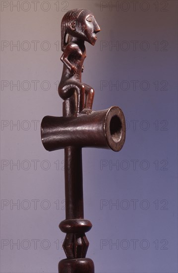Pipe with a female figure