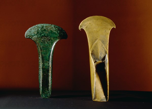 Bronze axe head and mould