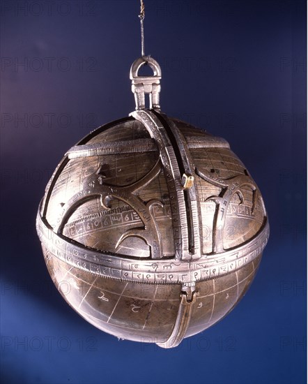 The only complete example of a spherical astrolabe