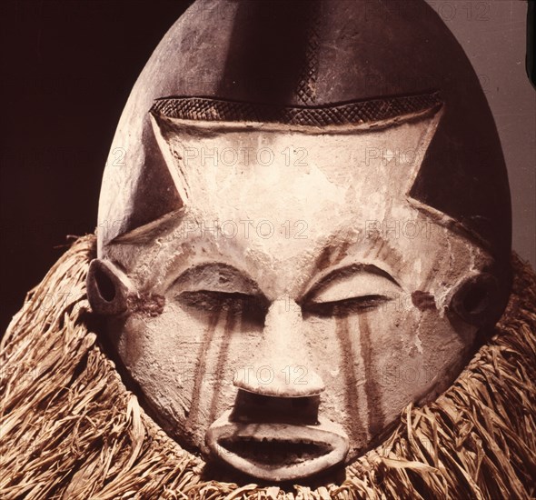 Hemba mask used in ceremonies of the Suku people, it has the power to heal, to promote success in hunting and to deflect evil