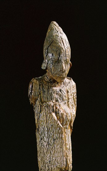 Statuette of a king wearing the crown of Upper Egypt and his jubilee robe