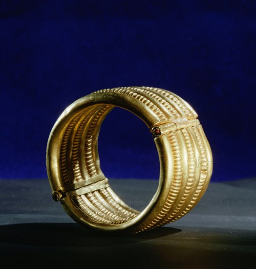 Gold bracelet from the tomb of Psusennes I, one of 22 bracelets found on the kings arms