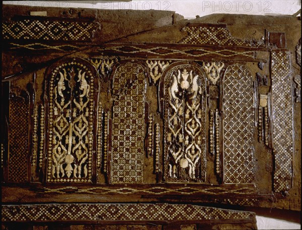 Wood panel with geometric designs