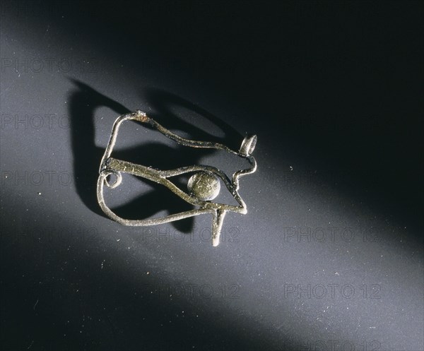 Wedjat eye amulet