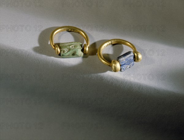 Pair of rings from the tomb of General Wen Djeba En Djed, senior official of Psusennes I