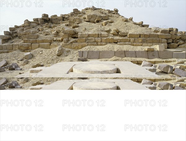 Offering table at Niuserres sun temple