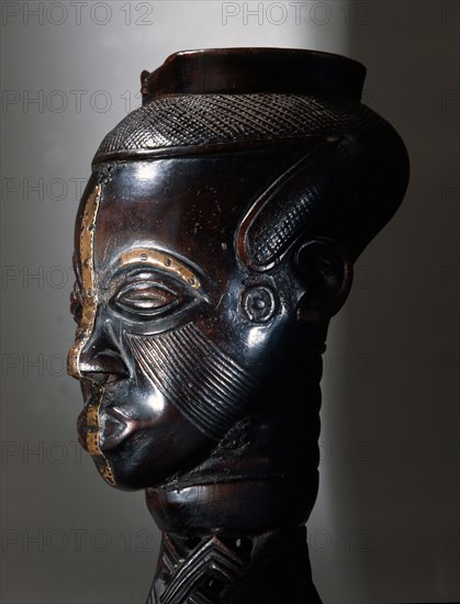 Prestige drinking vessel in the form of a head