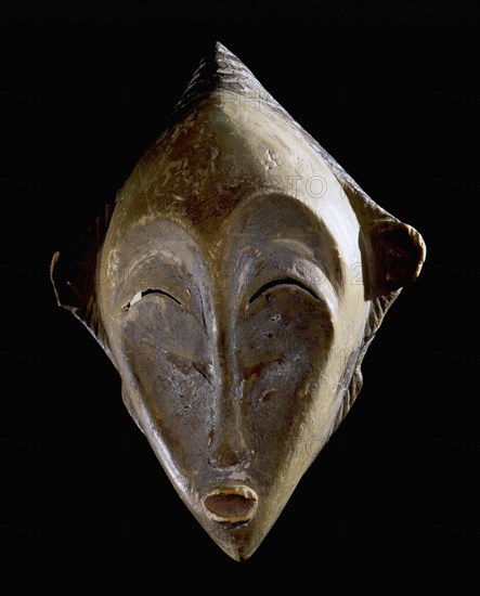 Mask worn by stilt dancers at funeral ceremonies of the Punu and Ashira peoples