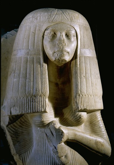 Upper section of a statue of the wife of Nakhtmin